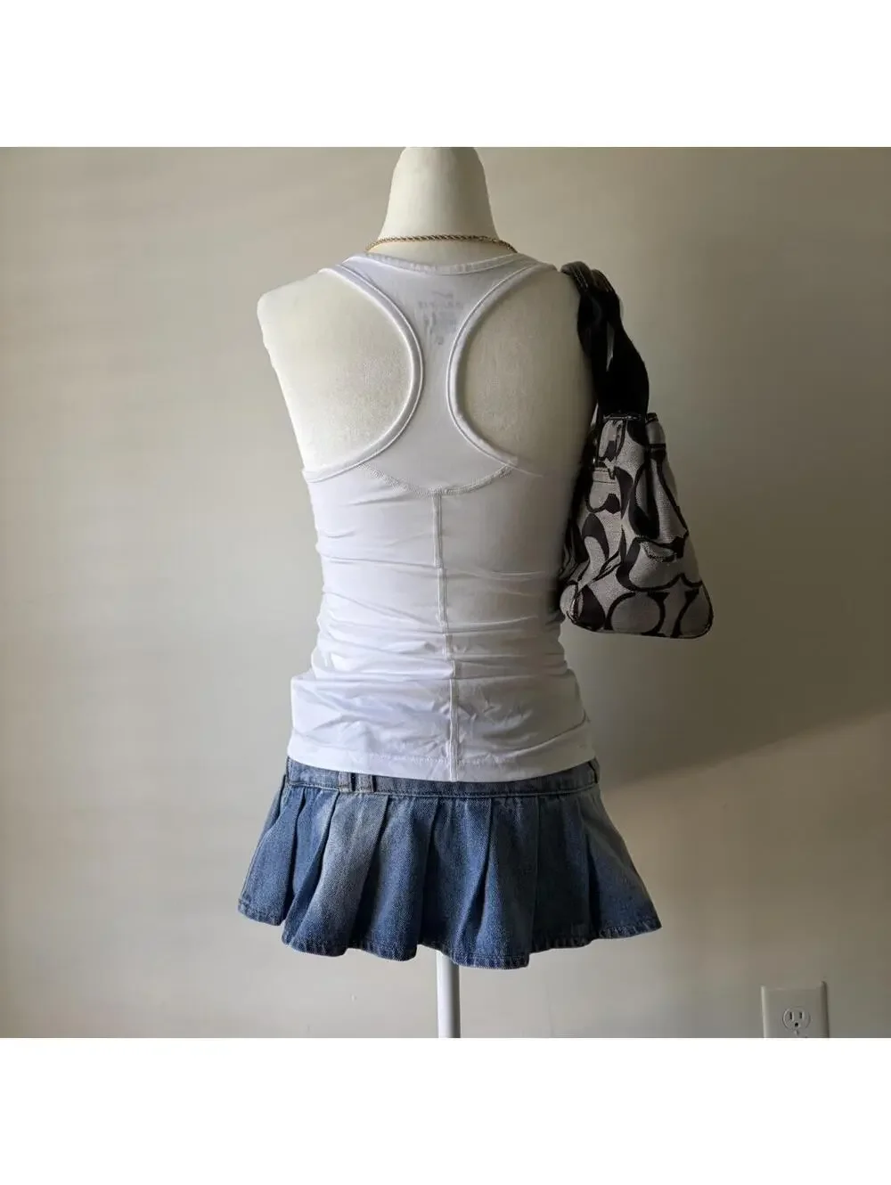 FITTED NIKE RACERBACK TANK